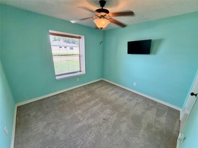 14 Sarita Rd, Angleton, TX 77515