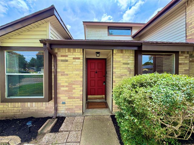 14 Sarita Rd, Angleton, TX 77515