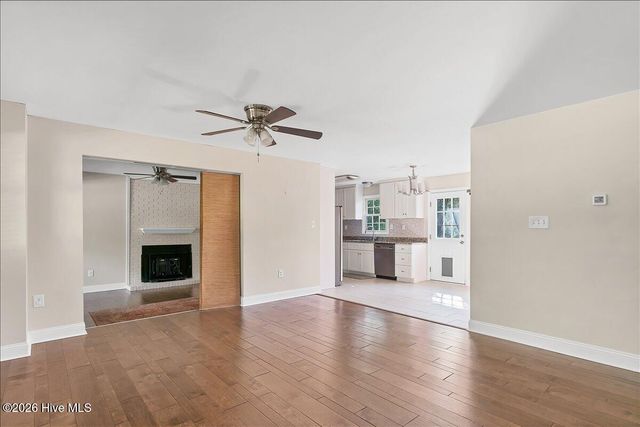 215 S Pinehurst Street, Aberdeen, NC 28315