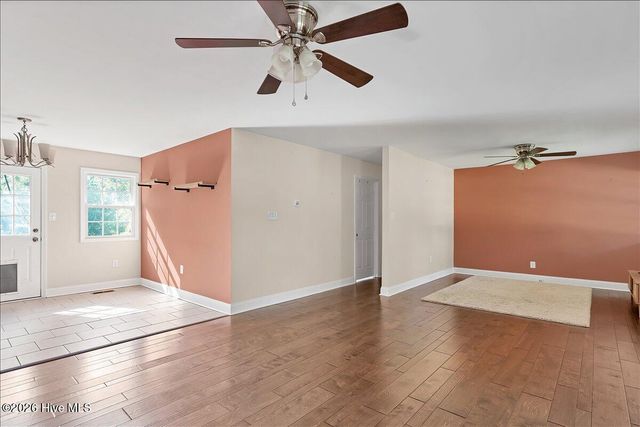 215 S Pinehurst Street, Aberdeen, NC 28315