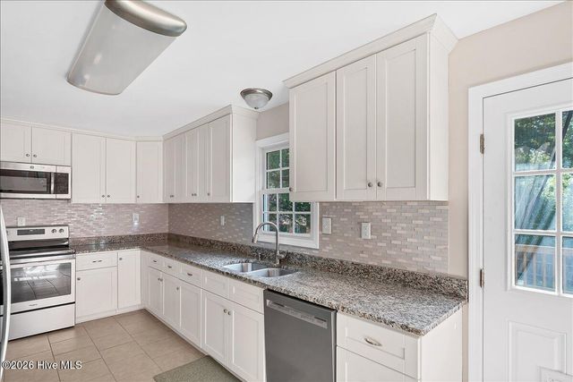 215 S Pinehurst Street, Aberdeen, NC 28315