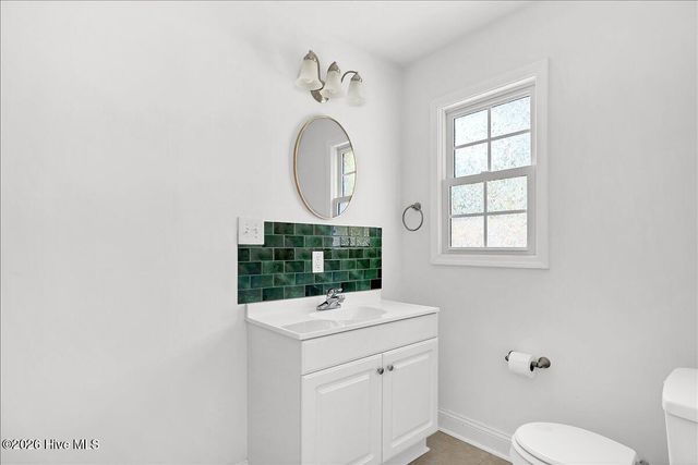 215 S Pinehurst Street, Aberdeen, NC 28315