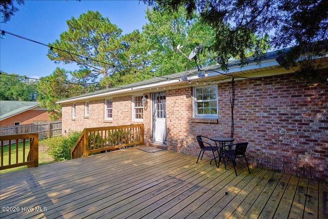 215 S Pinehurst Street, Aberdeen, NC 28315