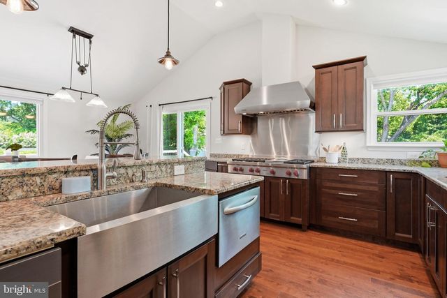 490 ELEANOR LN, Arnold, MD 21012