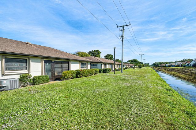 4866 Equestrian Road A, Boynton Beach, FL 33436