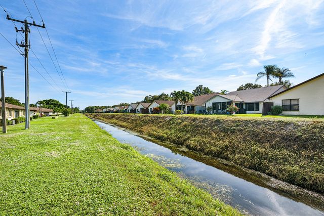 4866 Equestrian Road A, Boynton Beach, FL 33436