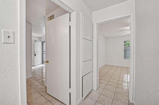 7200 Clarewood Drive 1904, Houston, TX 77036