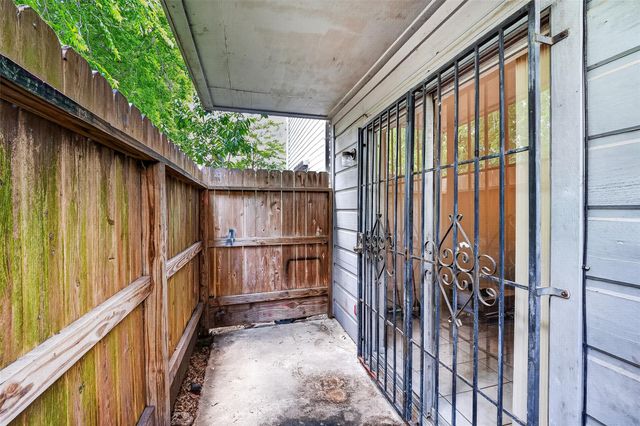 7200 Clarewood Drive 1904, Houston, TX 77036
