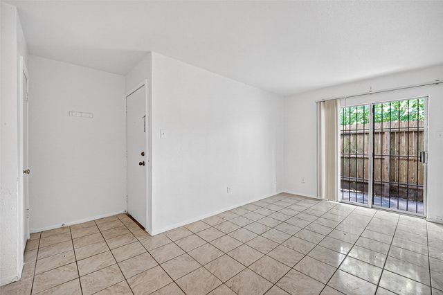 7200 Clarewood Drive 1904, Houston, TX 77036