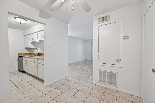 7200 Clarewood Drive 1904, Houston, TX 77036