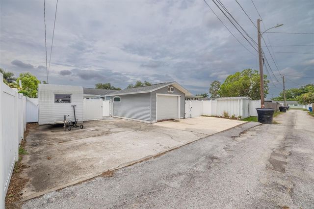 5127 29TH AVENUE N, St Petersburg, FL 33710