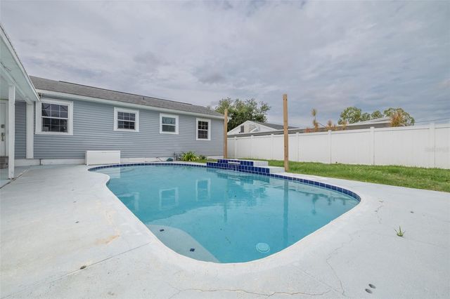 5127 29TH AVENUE N, St Petersburg, FL 33710