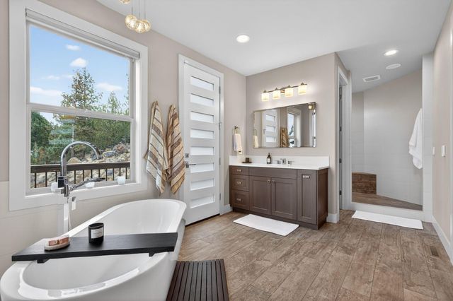 3345 NW Panorama Drive, Bend, OR 97703