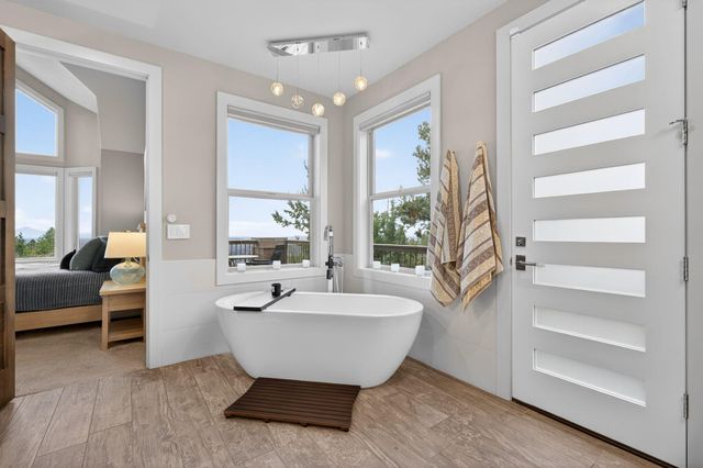 3345 NW Panorama Drive, Bend, OR 97703