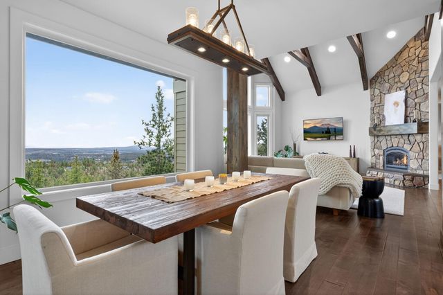 3345 NW Panorama Drive, Bend, OR 97703