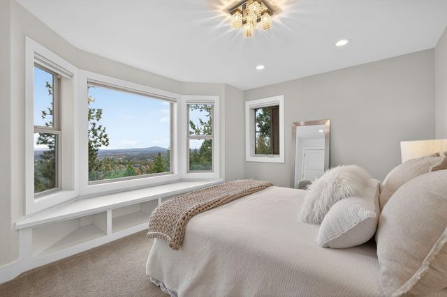 3345 NW Panorama Drive, Bend, OR 97703