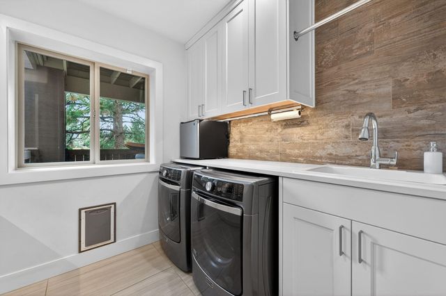 3345 NW Panorama Drive, Bend, OR 97703