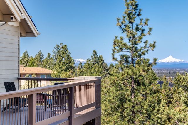 3345 NW Panorama Drive, Bend, OR 97703