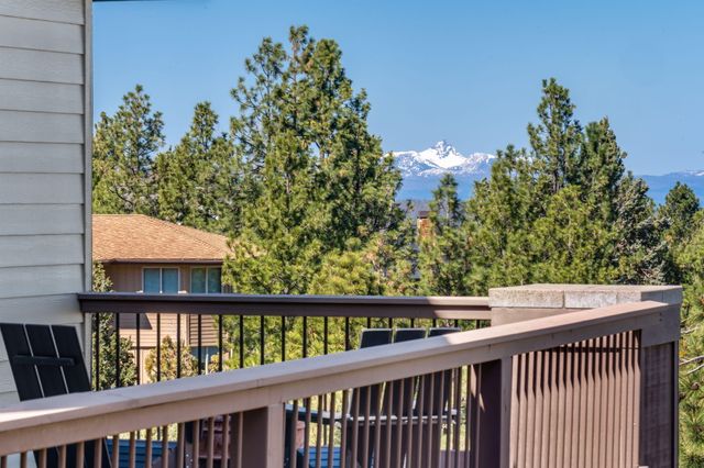 3345 NW Panorama Drive, Bend, OR 97703