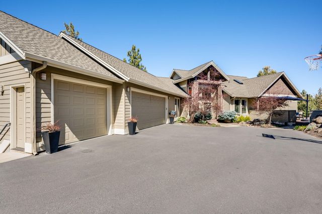 3345 NW Panorama Drive, Bend, OR 97703