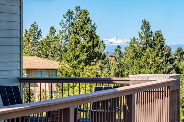 3345 NW Panorama Drive, Bend, OR 97703