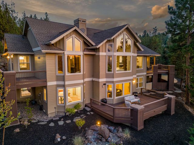 3345 NW Panorama Drive, Bend, OR 97703