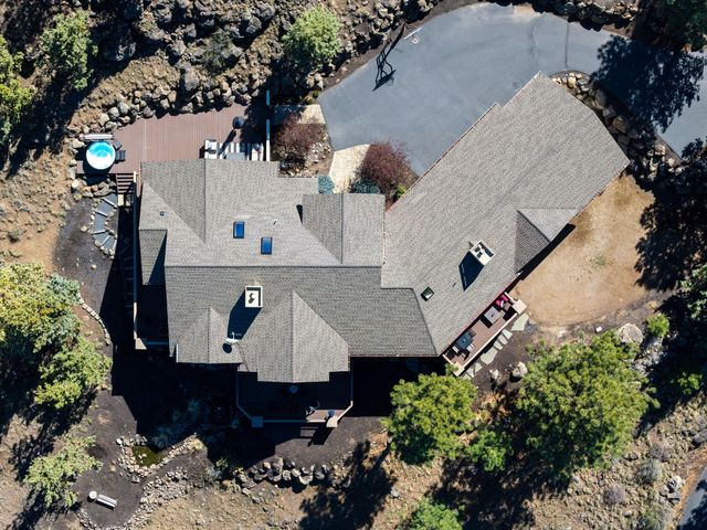 3345 NW Panorama Drive, Bend, OR 97703