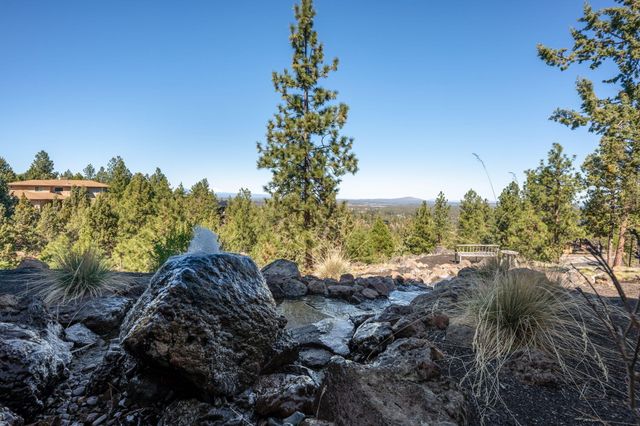 3345 NW Panorama Drive, Bend, OR 97703