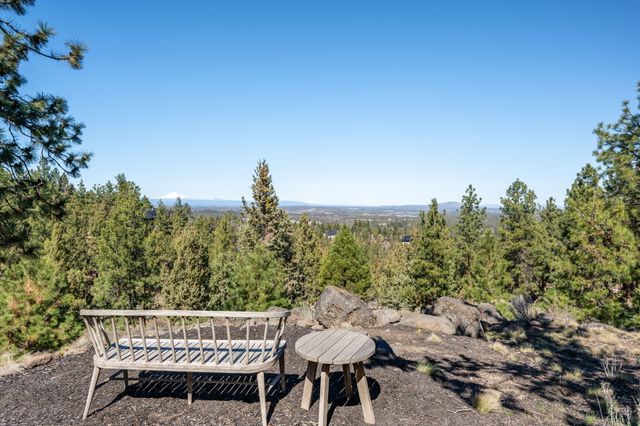 3345 NW Panorama Drive, Bend, OR 97703
