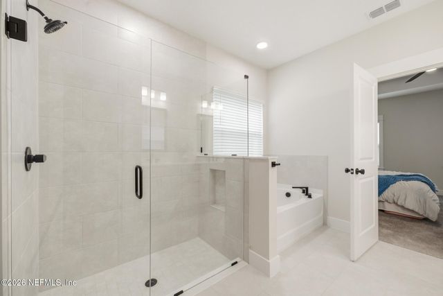5625 GRAND CAYMAN Road, Jacksonville, FL 32226
