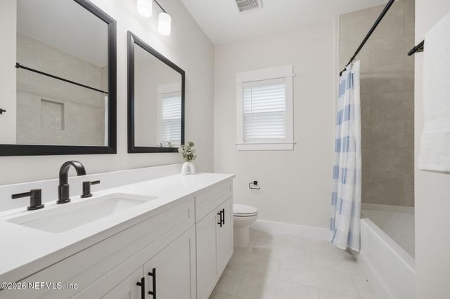 5625 GRAND CAYMAN Road, Jacksonville, FL 32226