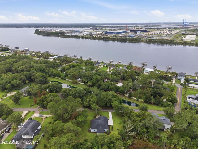 5625 GRAND CAYMAN Road, Jacksonville, FL 32226