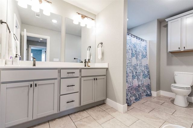 1407 Park Street, Lowell, AR 72745