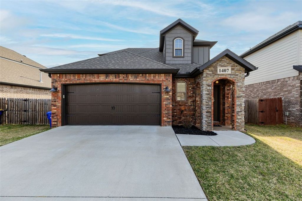 1407 Park Street, Lowell, AR 72745