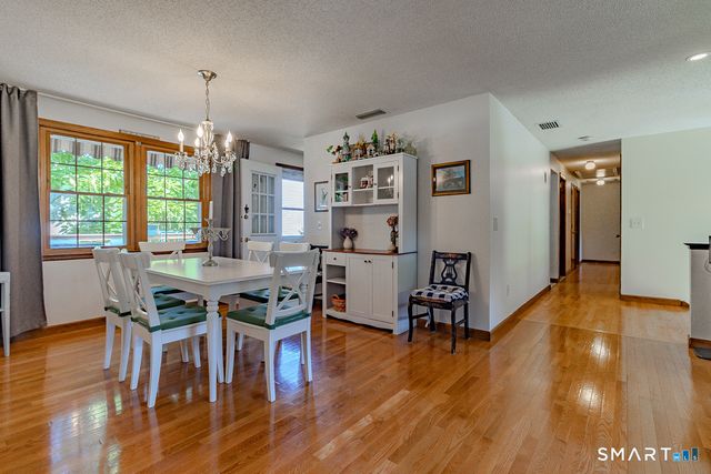 5 Urban Lane, Newington, CT 06111
