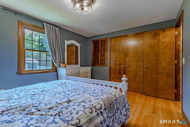 5 Urban Lane, Newington, CT 06111