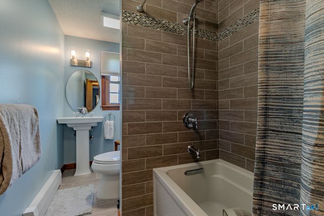 5 Urban Lane, Newington, CT 06111