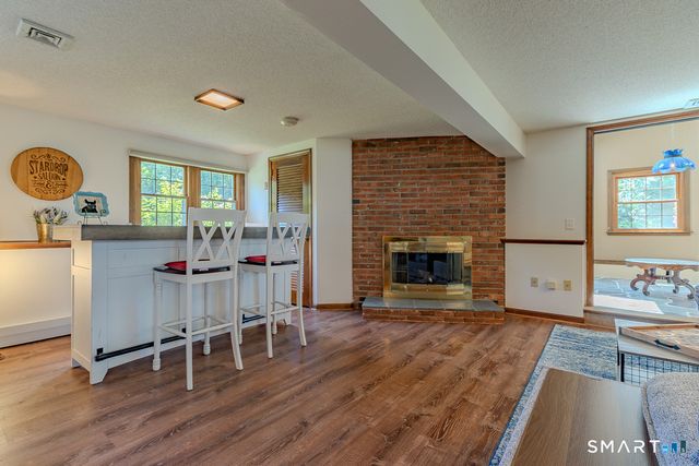 5 Urban Lane, Newington, CT 06111
