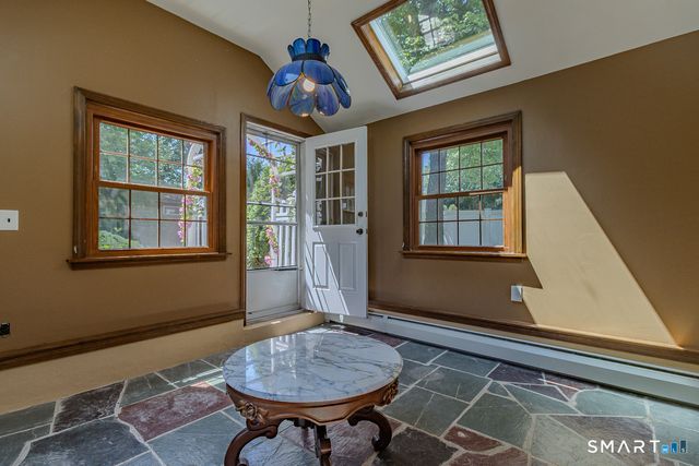 5 Urban Lane, Newington, CT 06111