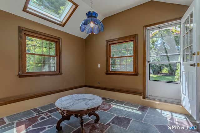 5 Urban Lane, Newington, CT 06111
