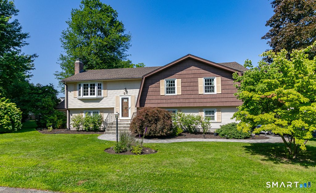 5 Urban Lane, Newington, CT 06111