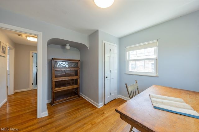 21130 Edgecliff Drive, Euclid, OH 44123