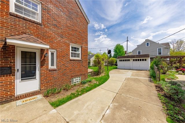 21130 Edgecliff Drive, Euclid, OH 44123