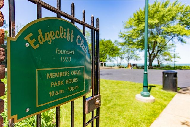 21130 Edgecliff Drive, Euclid, OH 44123