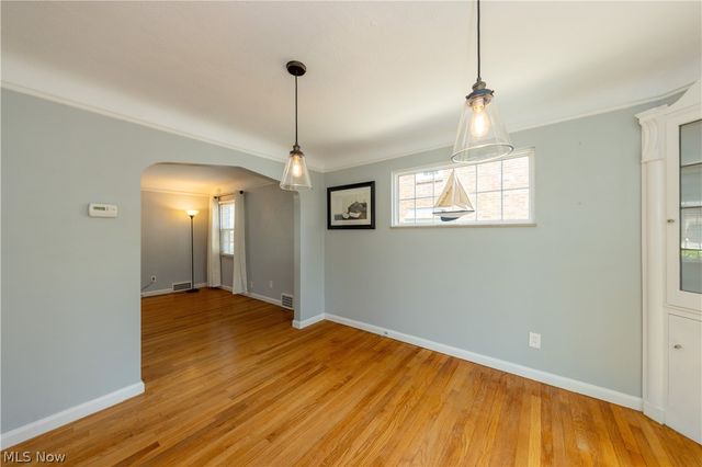 21130 Edgecliff Drive, Euclid, OH 44123