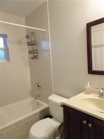 96 Del Rio Boulevard, Boca Raton, FL 33432