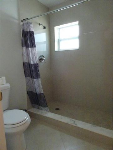 96 Del Rio Boulevard, Boca Raton, FL 33432