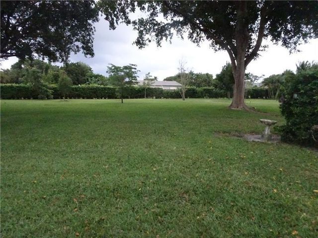 96 Del Rio Boulevard, Boca Raton, FL 33432
