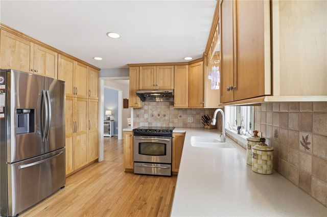 23 Copper Woods, Pittsford, NY 14534