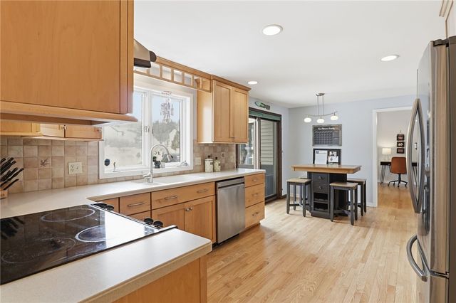 23 Copper Woods, Pittsford, NY 14534